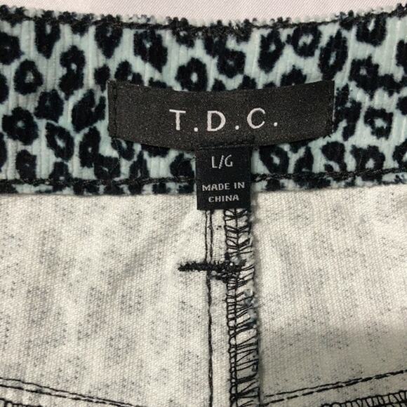 T.D.C. Blue  And Black Animal Print Corduroy Mini Skirt Large NWT - Picture 8 of 10